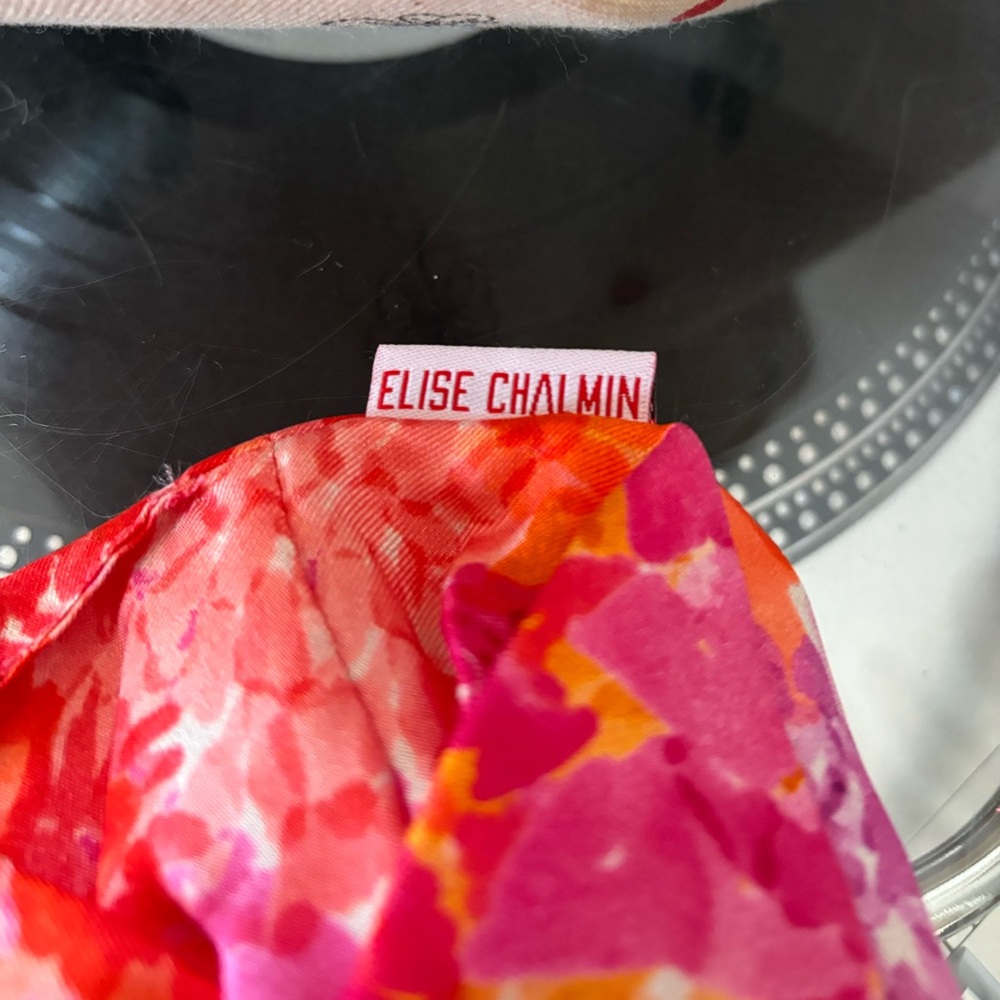 Gigi Clouzeau Tote - Happy Icon Design - Tote + Hair Tie - Picture 4 of 6